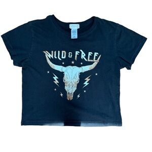 Altar’d State Dark Grey “Wild & Free” Cropped Graphic Short Sleeve T-Shirt